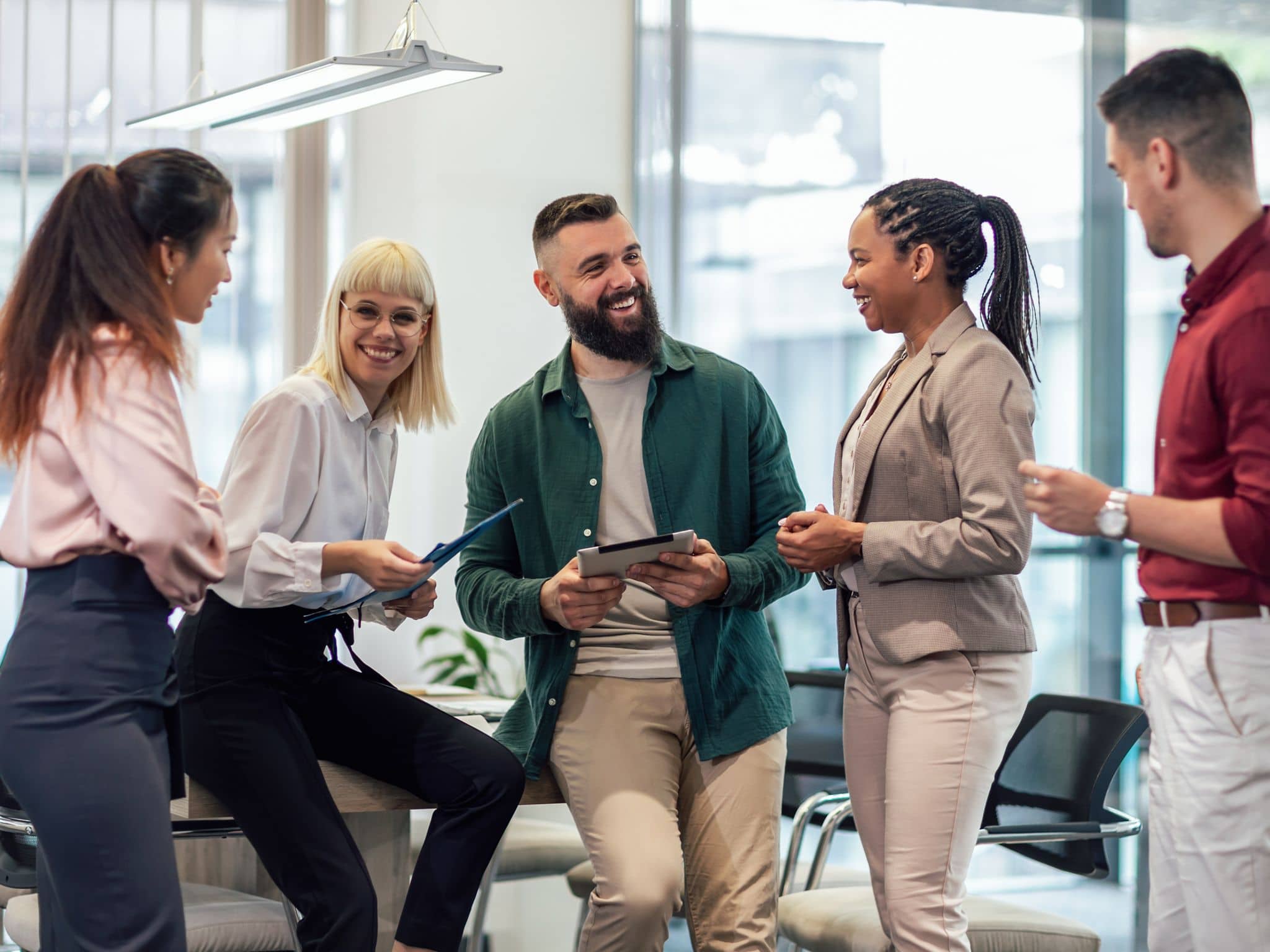 BGM Förderpreis 2024: Ein Team bespricht sich