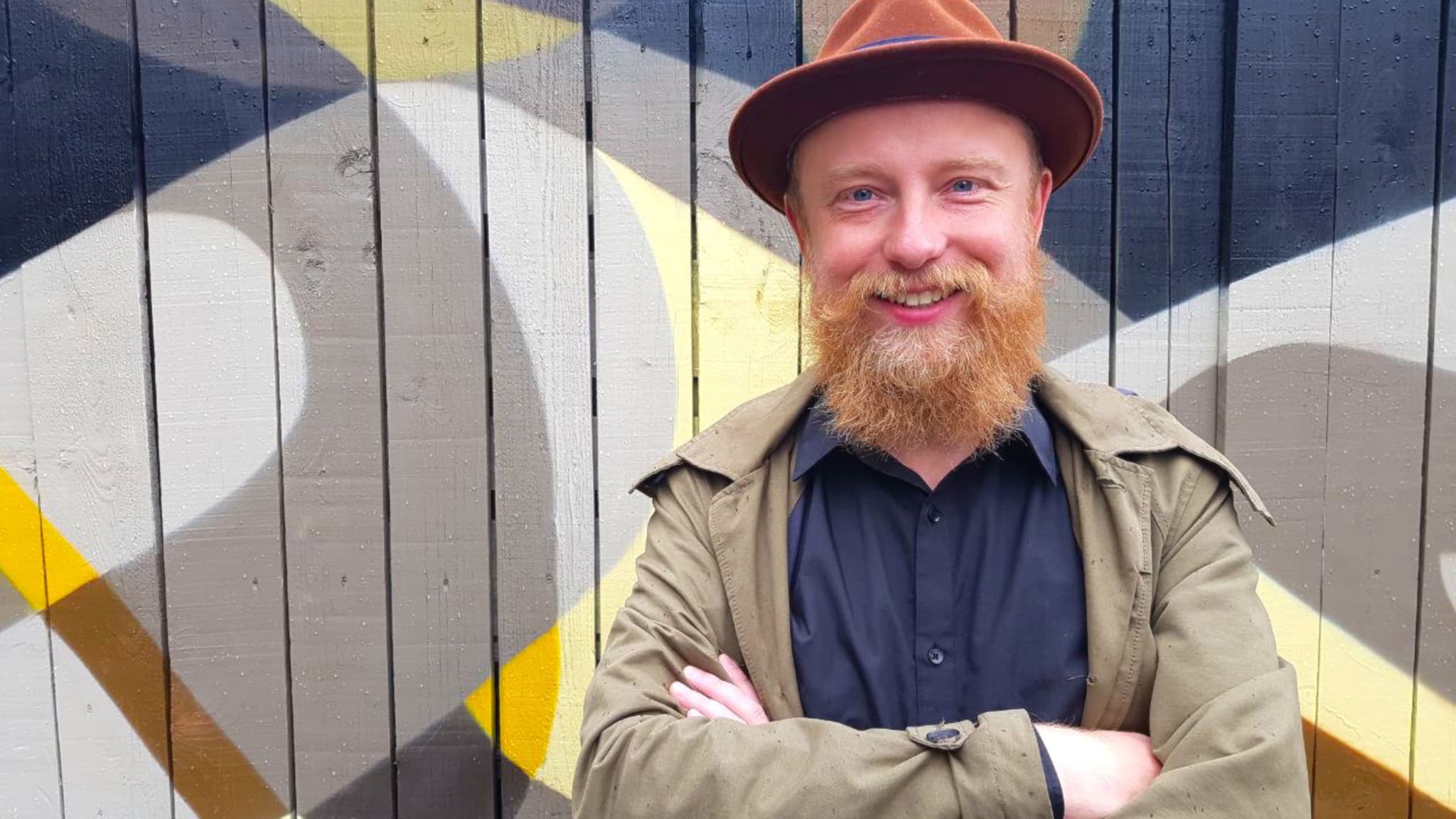 Rene Träder moderiert den DAK Podcast "Ganz schön krank, Leute"