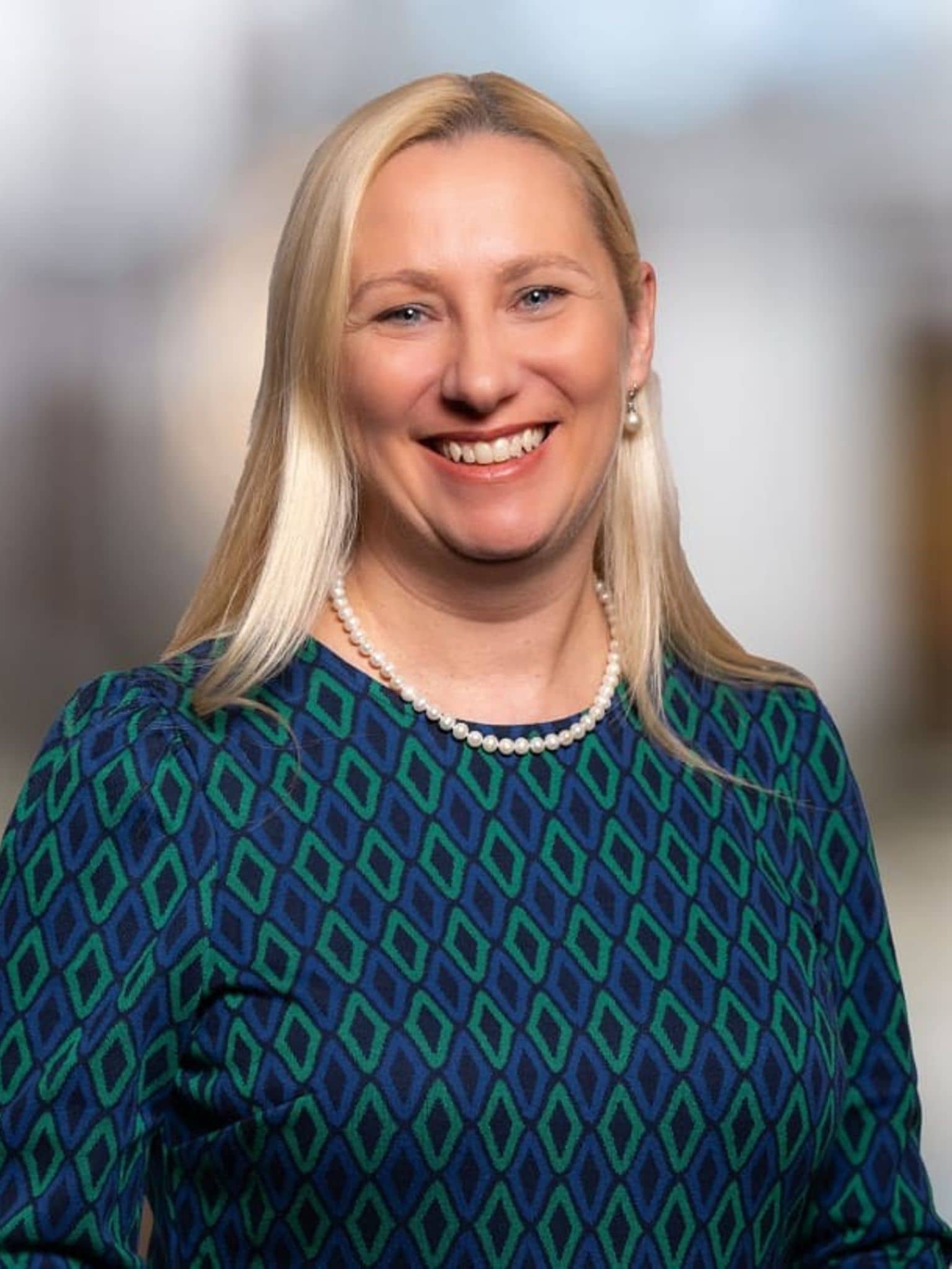 Portrait: Staatsministerin Diana Stolz